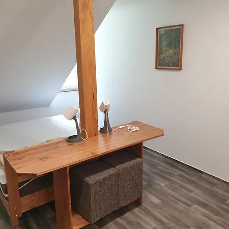 Feherkolapa Turistahaz Panzio *