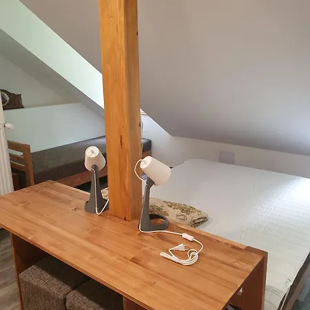 Hostel Feherkolapa Turistahaz Panzio *