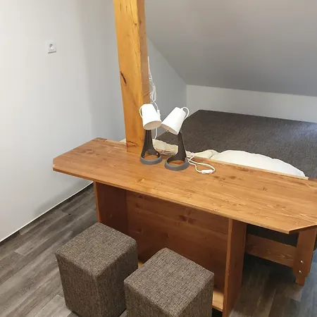 Hostel Feherkolapa Turistahaz Panzio *