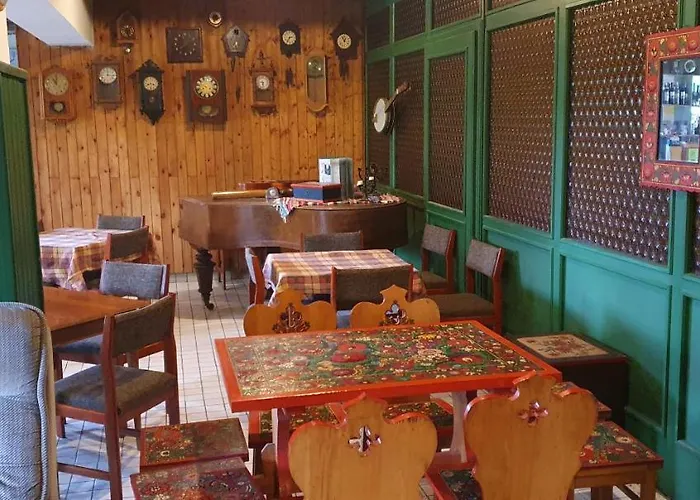 Feherkolapa Turistahaz Panzio *
