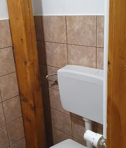 Feherkolapa Turistahaz Panzio *